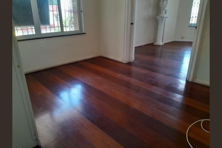 Apartamento para alugar com 129m², 3 quartos e sem vaga Apartamento para alugar com 129m², 3 quartos e sem vagaSala