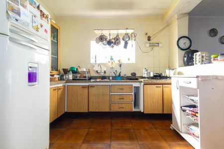 Casa à venda com 178m², 2 quartos e 2 vagasCozinha