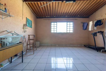Casa à venda com 178m², 2 quartos e 2 vagasVaranda