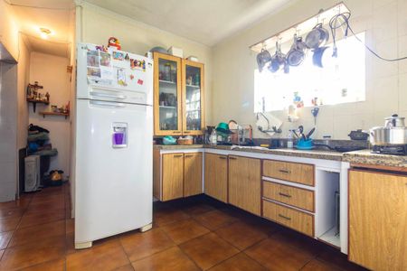 Casa à venda com 178m², 2 quartos e 2 vagasCozinha