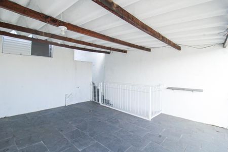 Sacada de casa à venda com 2 quartos, 100m² em Vila Santa Edwiges, São Paulo