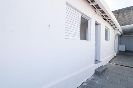 Casa à venda com 100m², 2 quartos e 1 vaga Casa à venda com 100m², 2 quartos e 1 vagaCorredor