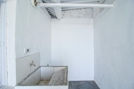 Casa à venda com 100m², 2 quartos e 1 vaga Casa à venda com 100m², 2 quartos e 1 vagaÁrea de Serviço