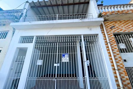 Fachada de casa à venda com 2 quartos, 100m² em Vila Santa Edwiges, São Paulo