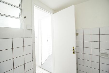 Casa à venda com 100m², 2 quartos e 1 vaga Casa à venda com 100m², 2 quartos e 1 vagaBanheiro da Suíte