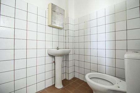 Casa à venda com 100m², 2 quartos e 1 vaga Casa à venda com 100m², 2 quartos e 1 vagaBanheiro da Suíte