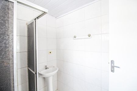 Casa à venda com 100m², 2 quartos e 1 vaga Casa à venda com 100m², 2 quartos e 1 vagaBanheiro