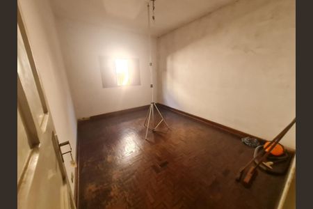 Casa à venda com 5 quartos, 200m² em Vila Pereira Barreto, São Paulo