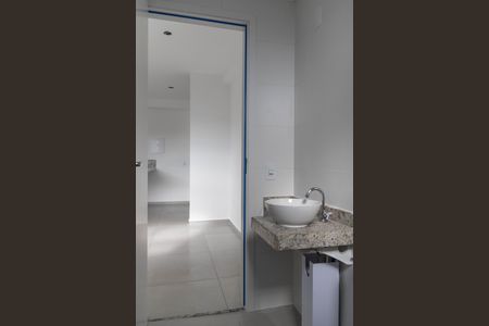 Banheiro de kitnet/studio à venda com 1 quarto, 25m² em Nova Suíça, Belo Horizonte