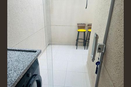 Casa de condomínio à venda com 112m², 3 quartos e 2 vagas