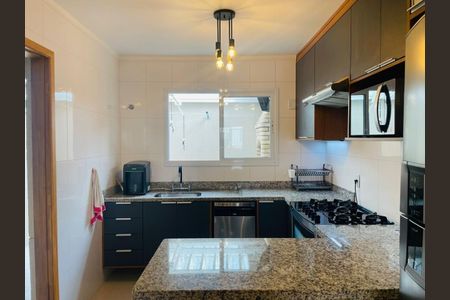 Casa de condomínio à venda com 112m², 3 quartos e 2 vagas