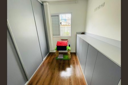 Casa de condomínio à venda com 112m², 3 quartos e 2 vagas
