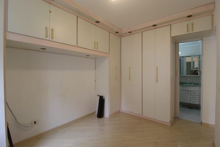 Apartamento para alugar com 74m², 2 quartos e 1 vagaQuarto 2 - Suíte