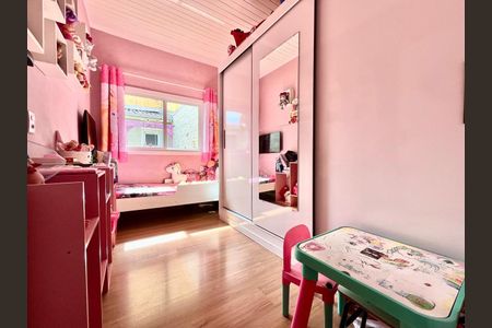 Casa à venda com 110m², 3 quartos e 2 vagas Casa à venda com 110m², 3 quartos e 2 vagasQuarto