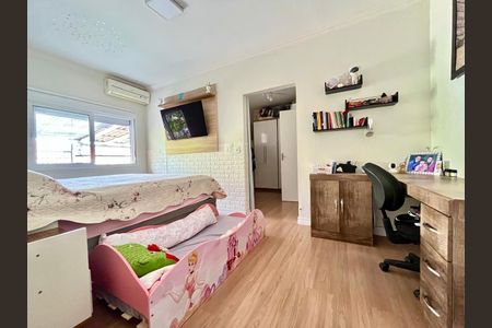 Quarto de casa à venda com 3 quartos, 110m² em São José, Canoas