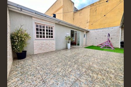 Área Externa de casa à venda com 3 quartos, 110m² em São José, Canoas