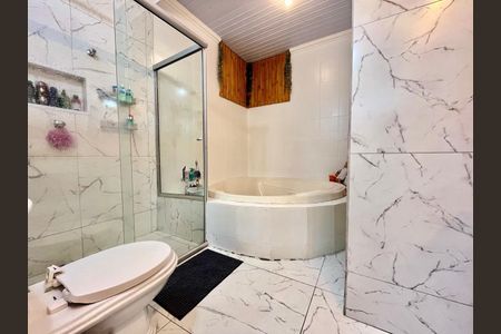 Casa à venda com 110m², 3 quartos e 2 vagas Casa à venda com 110m², 3 quartos e 2 vagasBanheiro