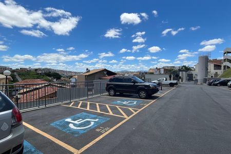 Garagem de apartamento para alugar com 2 quartos, 50m² em Juliana, Belo Horizonte