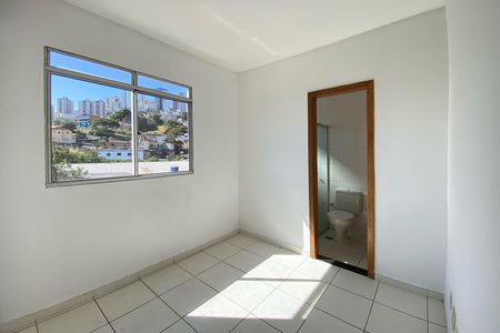Suite de apartamento para alugar com 2 quartos, 55m² em Palmeiras, Belo Horizonte