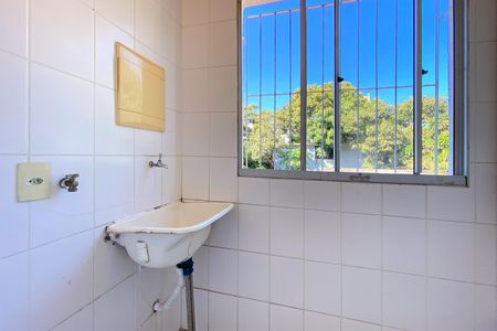 Área de Serviço de apartamento para alugar com 2 quartos, 55m² em Palmeiras, Belo Horizonte