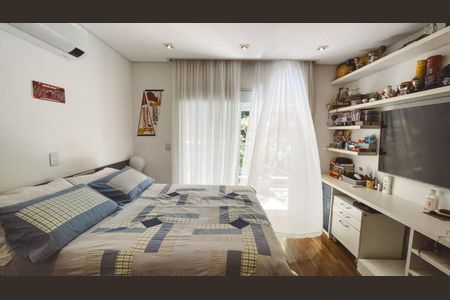 Casa à venda com 4 quartos, 381m² em Jardim Sao Bento, São Paulo