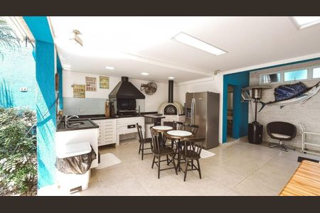 Casa à venda com 4 quartos, 381m² em Jardim Sao Bento, São Paulo