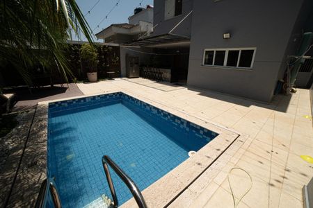 Casa à venda com 3 quartos, 360m² em Tremembé, São Paulo