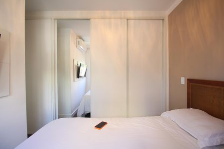 Suíte de apartamento à venda com 2 quartos, 69m² em Vila Andrade, São Paulo
