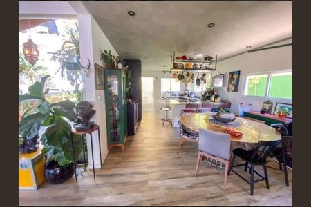 Casa à venda com 3 quartos, 350m² em Vila Romana, São Paulo
