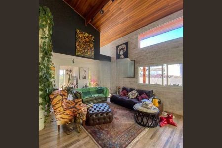 Casa à venda com 3 quartos, 350m² em Vila Romana, São Paulo