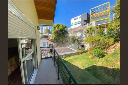 Casa à venda com 350m², 3 quartos e 4 vagas