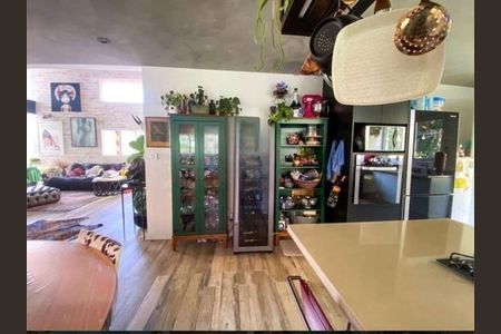 Casa à venda com 3 quartos, 350m² em Vila Romana, São Paulo