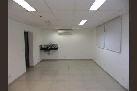 Casa à venda com 1 quarto, 900m² em Sumaré, São Paulo