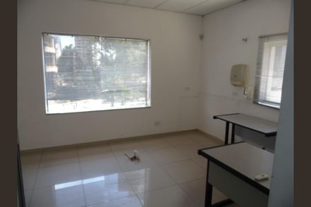 Casa à venda com 1 quarto, 900m² em Sumaré, São Paulo