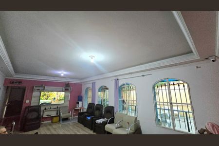 Casa à venda com 10 quartos, 249m² em Vila Santos, São Paulo