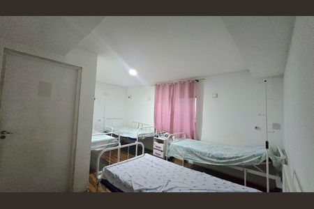 Casa à venda com 10 quartos, 249m² em Vila Santos, São Paulo