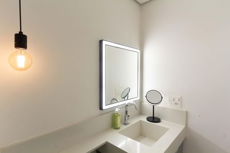 Apartamento para alugar com 67m², 2 quartos e 2 vagas Apartamento para alugar com 67m², 2 quartos e 2 vagasBanheiro social