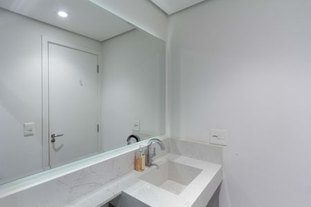 Apartamento para alugar com 67m², 2 quartos e 2 vagas Apartamento para alugar com 67m², 2 quartos e 2 vagasBanheiro da Suíte