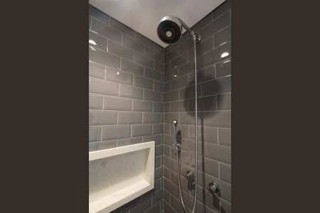 Apartamento para alugar com 67m², 2 quartos e 2 vagas Apartamento para alugar com 67m², 2 quartos e 2 vagasBanheiro da Suíte