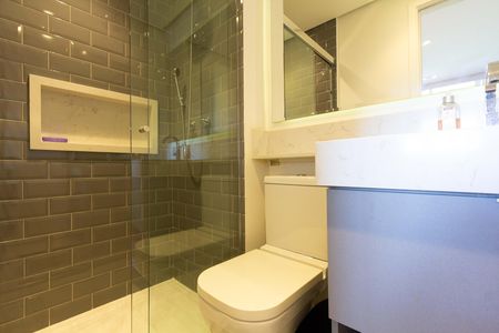 Apartamento para alugar com 67m², 2 quartos e 2 vagas Apartamento para alugar com 67m², 2 quartos e 2 vagasBanheiro da Suíte