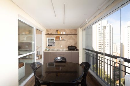 Apartamento para alugar com 67m², 2 quartos e 2 vagas Apartamento para alugar com 67m², 2 quartos e 2 vagasVaranda