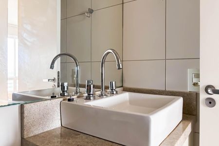 Apartamento para alugar com 77m², 2 quartos e 1 vaga Apartamento para alugar com 77m², 2 quartos e 1 vagaBanheiro Social
