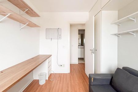 Quarto 1 de apartamento para alugar com 2 quartos, 77m² em Santo Antônio, Porto Alegre