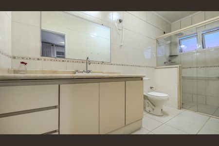 Casa à venda com 3 quartos, 257m² em Vila Madalena, São Paulo