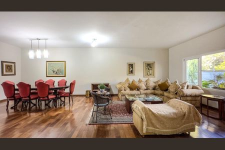 Casa à venda com 3 quartos, 257m² em Vila Madalena, São Paulo
