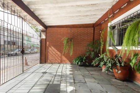 Casa à venda com 3 quartos, 195m² em Vila Ipojuca, São Paulo