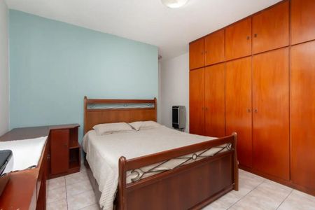 Casa à venda com 3 quartos, 195m² em Vila Ipojuca, São Paulo
