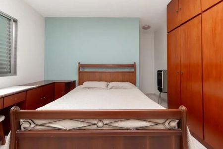Casa à venda com 3 quartos, 195m² em Vila Ipojuca, São Paulo