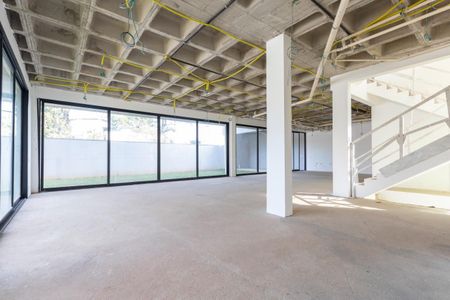 Casa de condomínio à venda com 931m², 4 quartos e 7 vagas