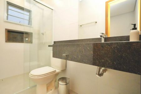 Casa à venda com 173m², 4 quartos e 4 vagas